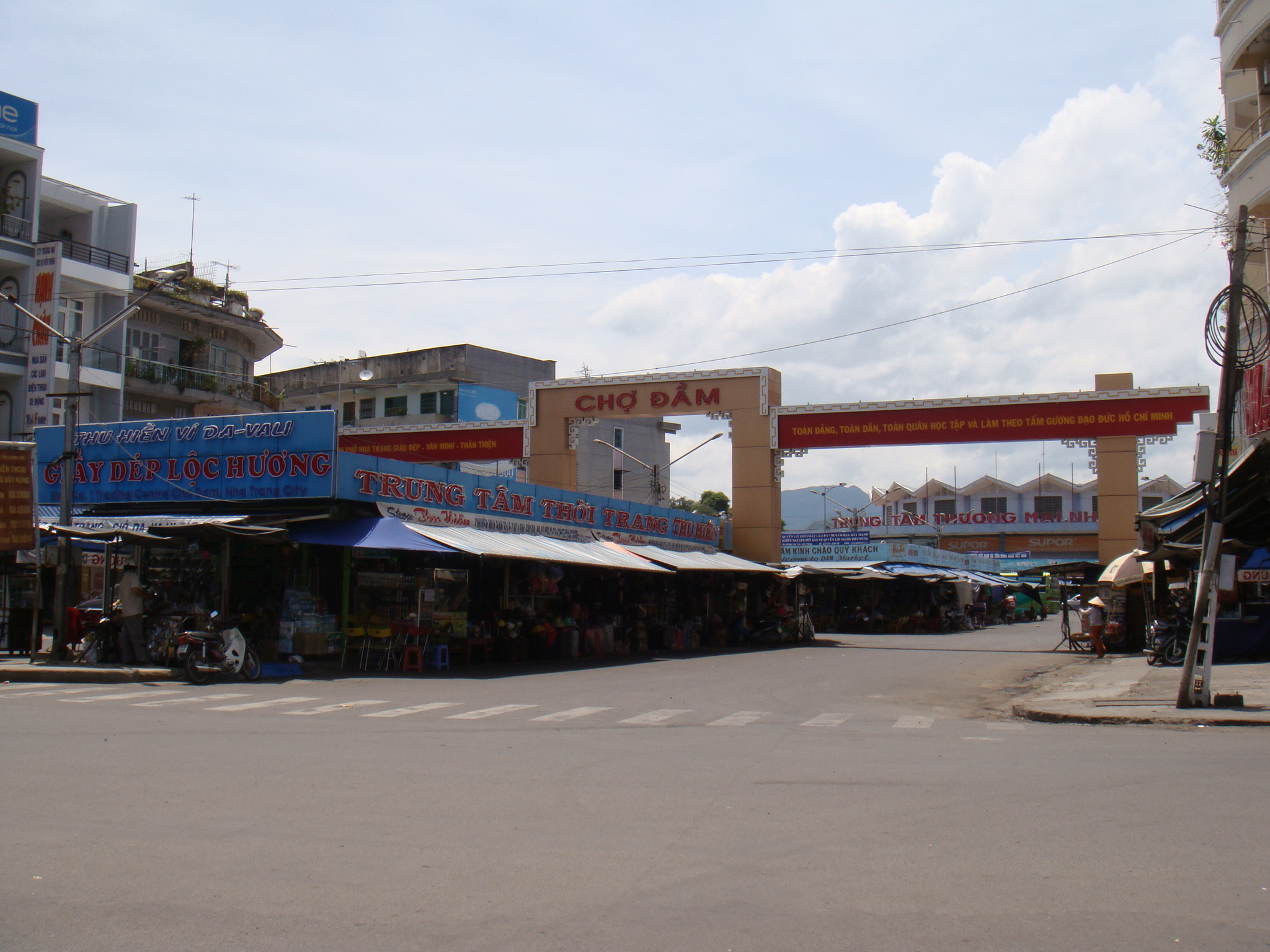 рынок Дам (Chợ Đầm, Dam market) в Нячанге