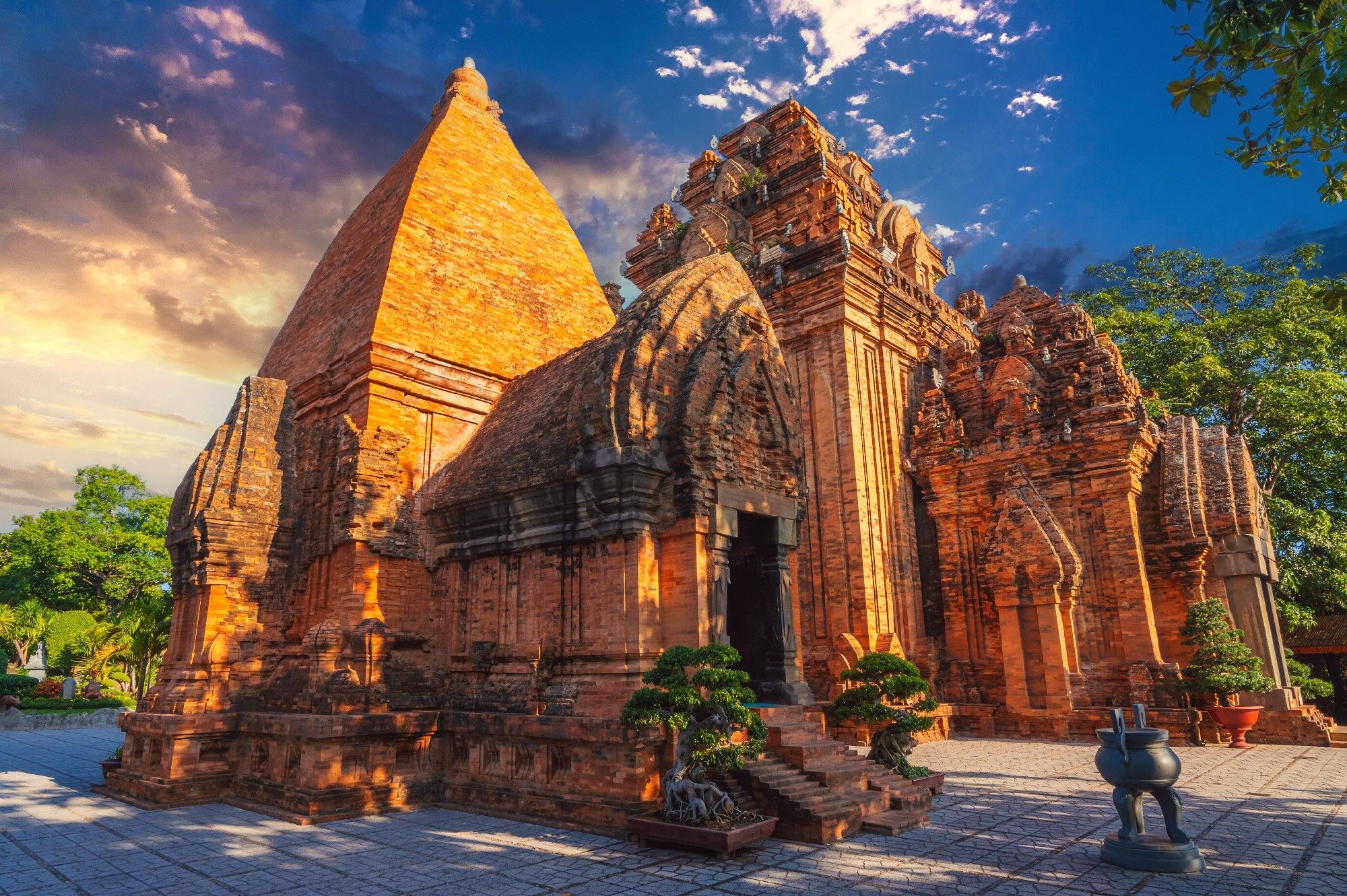 Чамские башни По Нагар в Нячанге